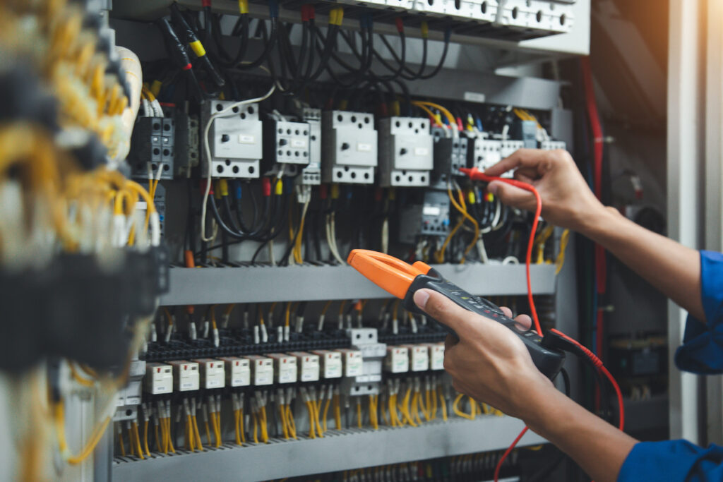 Diagnostic & mise aux normes électrique à Porto-Vecchio et dans toute la Corse.