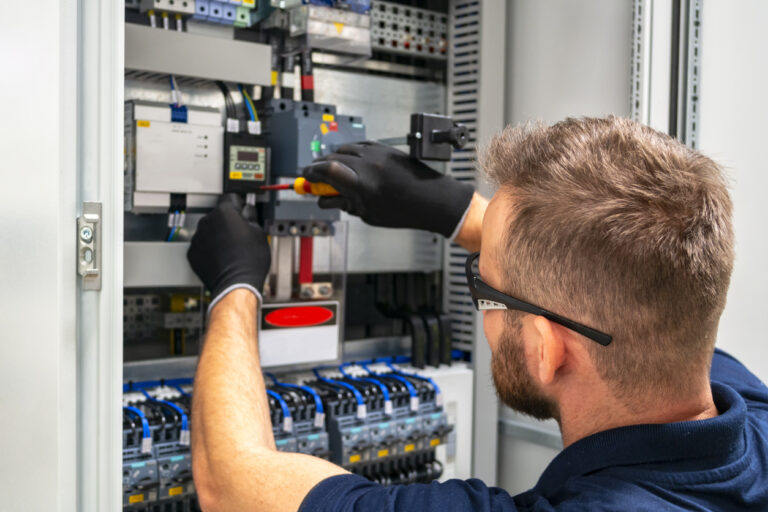 Solutions électriques complètes pour le secteur tertiaire